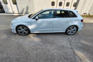 Audi A3 2.0 TDI 184CV Quattro S-Line Stronic 