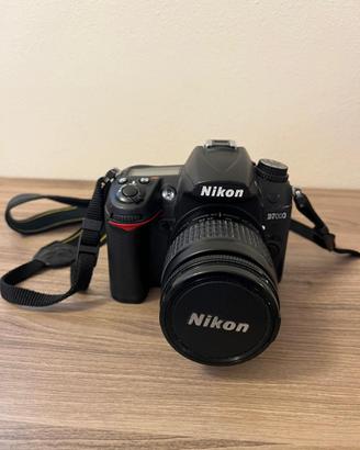 NIKON D7000 + obiettivo NIKKOR 28-80