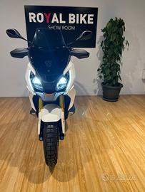 Pegeuot xp 400 gt -2024 passaggio incluso