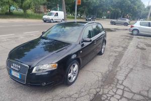 Audi A4 Avant 2.0 TDI 16V AT