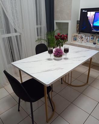 tavolo con trattabile 