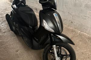 Beverly 350