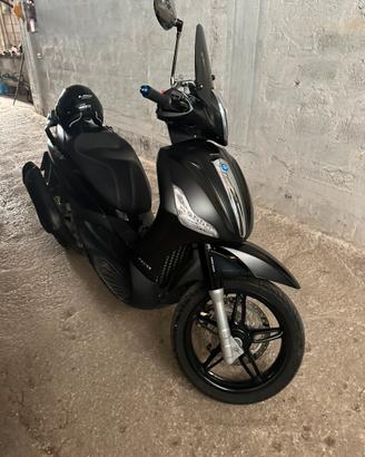 Beverly 350