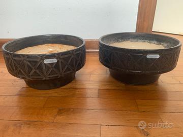 Vaso marca Deroma (2) euro 15 cad.