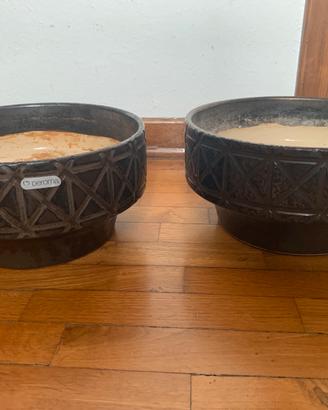 Vaso marca Deroma (2) euro 15 cad.