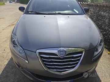 lancia delta 1.6 2012