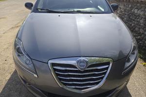 lancia delta 1.6 2012