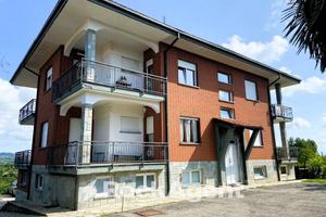 TRILOCALE CON AMPIO BALCONE E VISTA