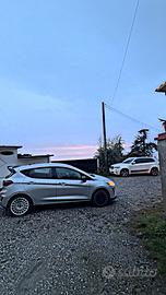 Ford fiesta 2018 neopatentati