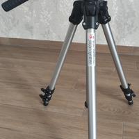 Treppiede professionale Manfrotto e carrello