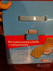Materassino antidecubito con pompa