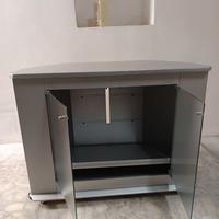 Mobiletto porta tv con rotelle