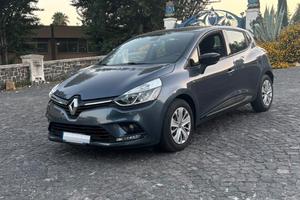 Renault Clio dCi 8V 75 CV 5 porte Moschino Life