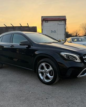 MERCEDES-BENZ GLA 200 d Automatic Sport