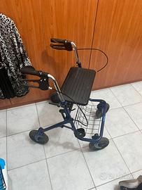 Deambulatore con seduta