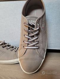 Tommy Hilfiger sneakers Nuove scarpe con lacci