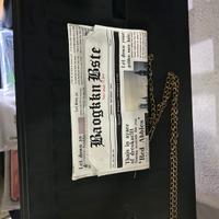 Borsetta a tracolla con grafica giornale – 5€