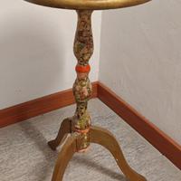 tavolinetto in legno decorato a mano
