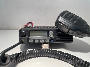 ICOM IC-F110. Veicolare civile banda VHF.Perfetto