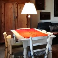 tavolo legno massello e sedie