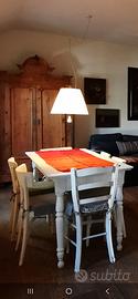 tavolo legno massello e sedie