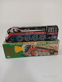 Locomotiva latta Silver Streak MT Japan, funziona.
