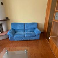 divano azzurro 2 posti