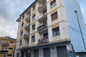 Immobile di 450 m² con 2 locali a Avellino