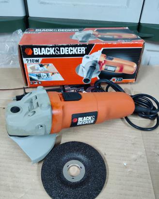 Smerigliatrice Black & Decker 710W + Disco