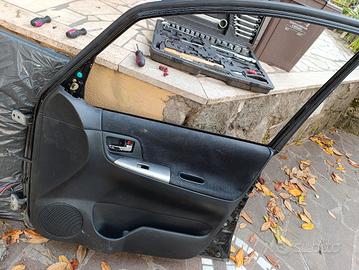 sportelli corolla verso anno 2002