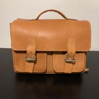 Borsa in cuoio a tracolla ideale lavoro e studio