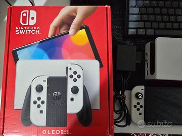 Nintendo Switch OLED + accessori + gioco