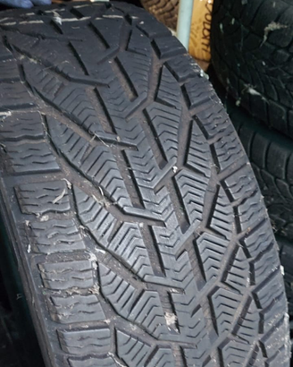Gomme auto