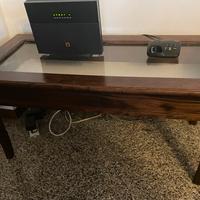 Tavolinetto legno massello - vano espositivo vetro