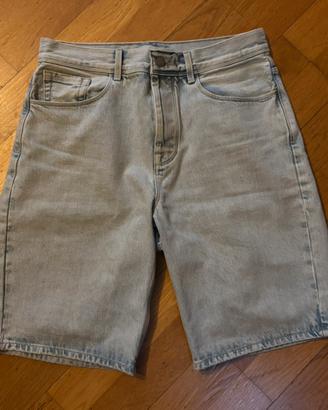 Pantaloncini corti Zara in jeans chiaro
