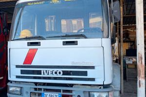 IVECO 150 CON GRU FERRARI