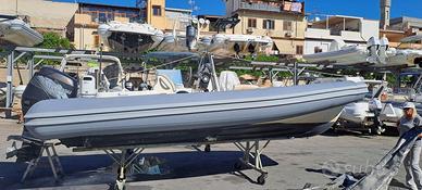 Gommone + 115 cv Tohatsu DLTI - 300 ore