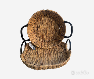 Cesto e vassoi in giacinto d’acqua e metallo