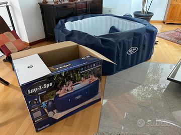 Lay-z- spa  idromassaggio gonfiabile