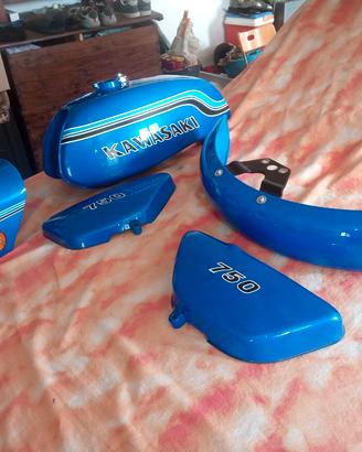 appena verniciato completo Kawasaki 750 H2
