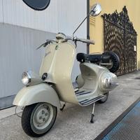 Piaggio vespa 125 faro basso VM2M del 1954