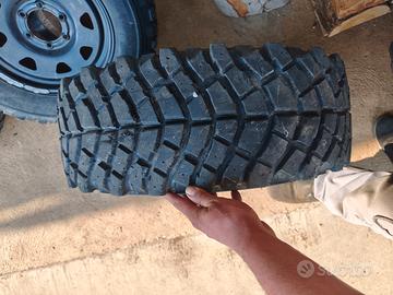 Gomme tassellate fuoristrada