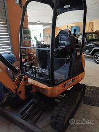 Escavatore girevole JCB 18ql.