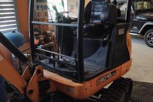 Escavatore girevole JCB 18ql.