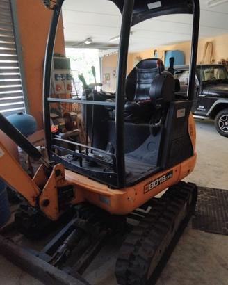 Escavatore girevole JCB 18ql.