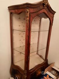 Mobile vetrina stile antiquariato 