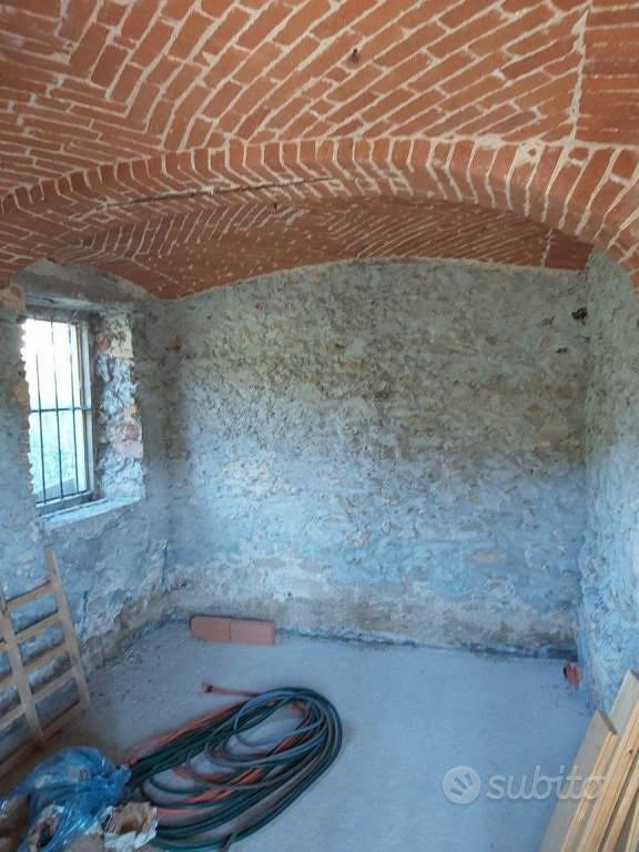 Rustico / Casale di 170 m² con più di 5 locali a P - Altro
