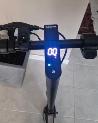 monopattino iScooter9s