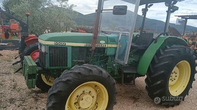 trattore john Deere 5500