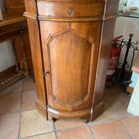 Angoliera antica in noce massello Stile Luigi XV